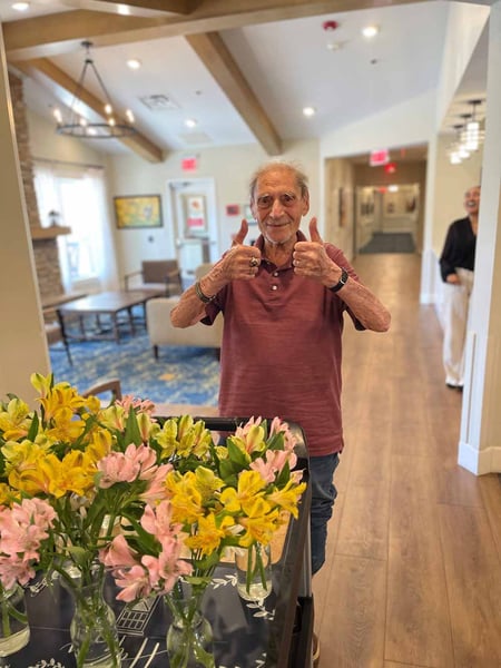 senior-male-thumbs-up-2